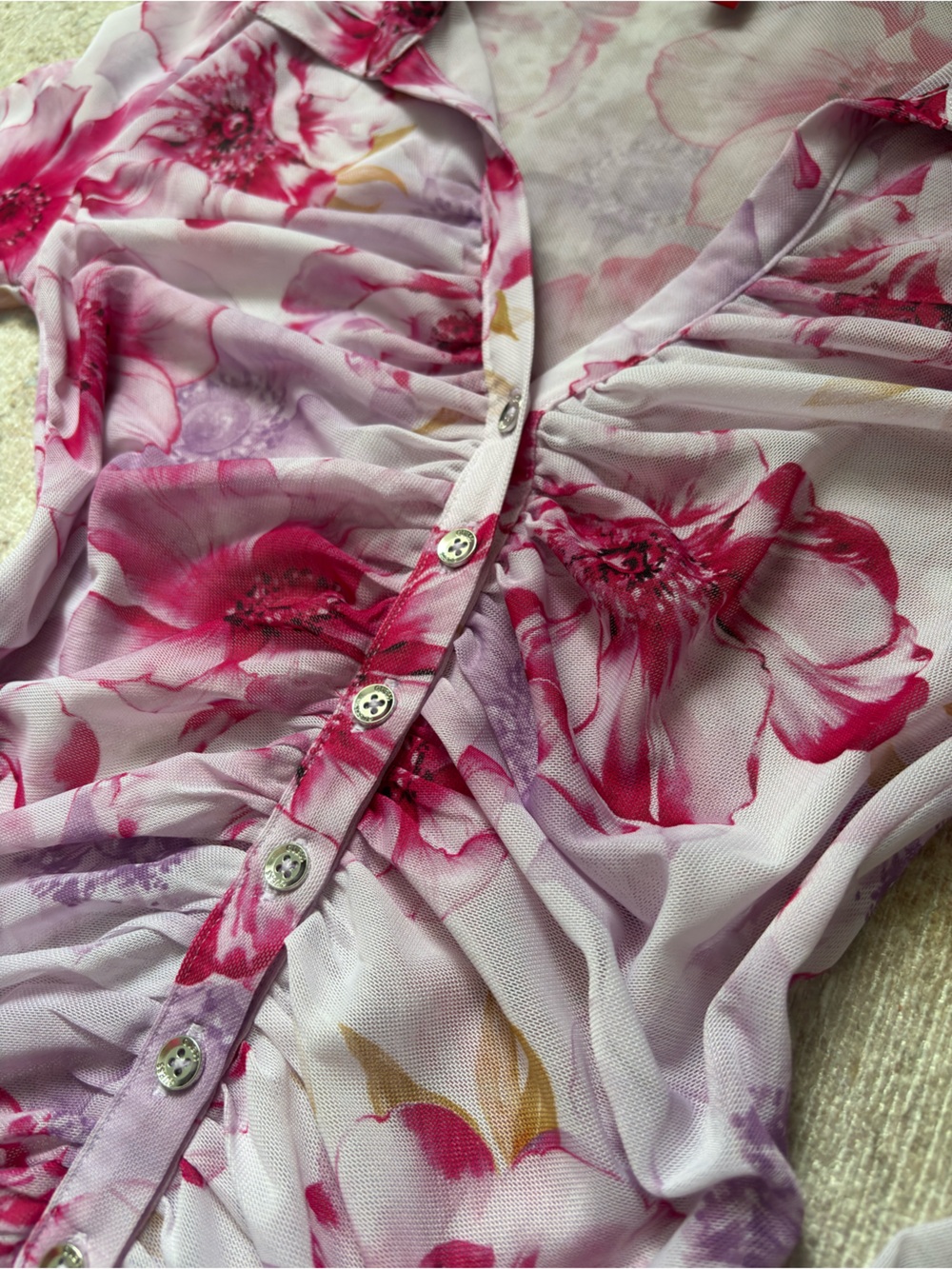 Express Pink Floral Ruched Button-Down Top - Picture 3 of 6